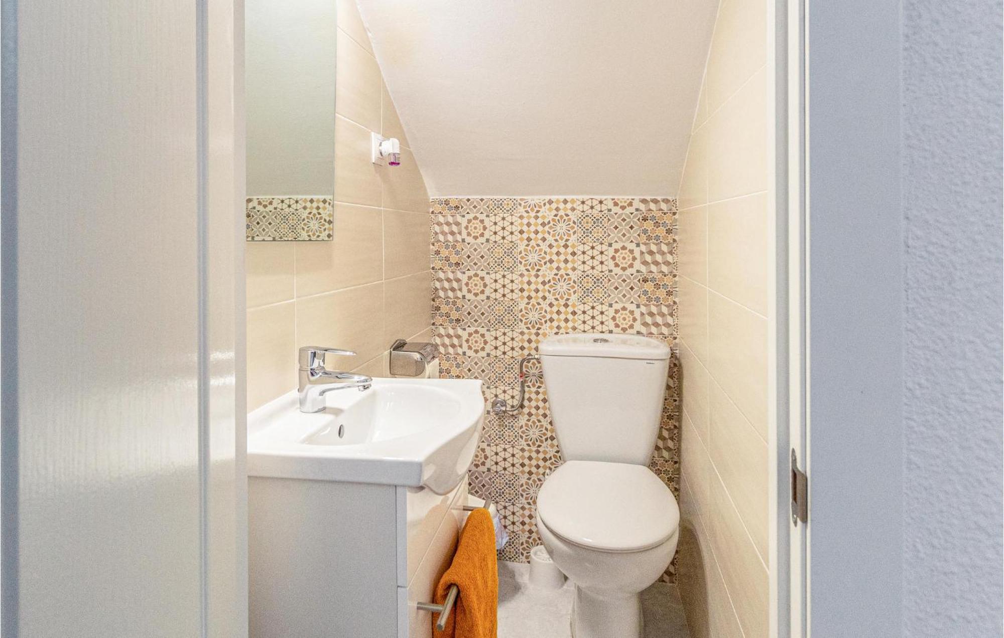 Stunning Home In Mlaga With 2 Bedrooms And Wifi Malaga Ngoại thất bức ảnh